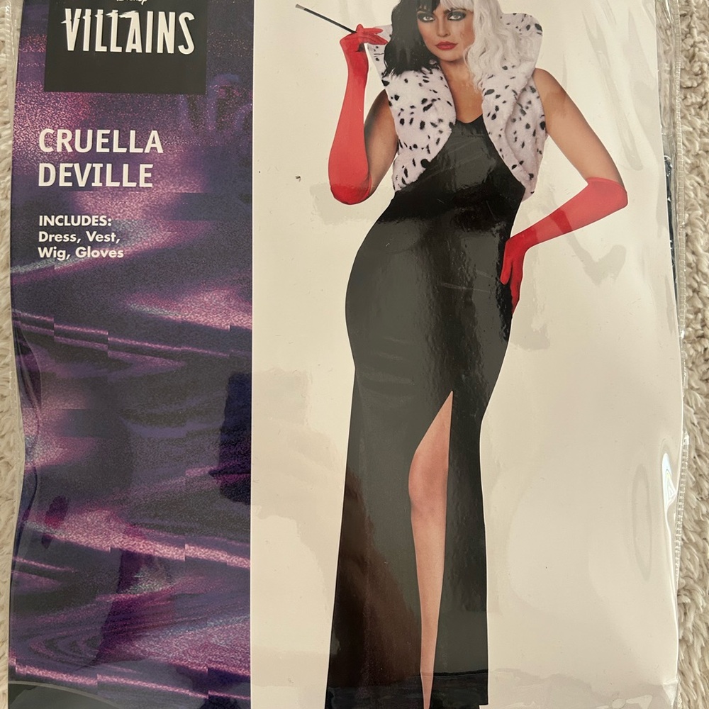 Cruella Deville Costume with Red Gloves